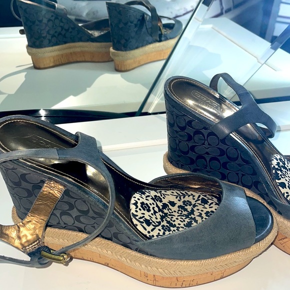 Coach branded wedge shoes!!! - Picture 9 of 9